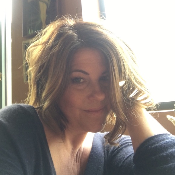 Meet your Posher, Kim - Picture 2 of 2